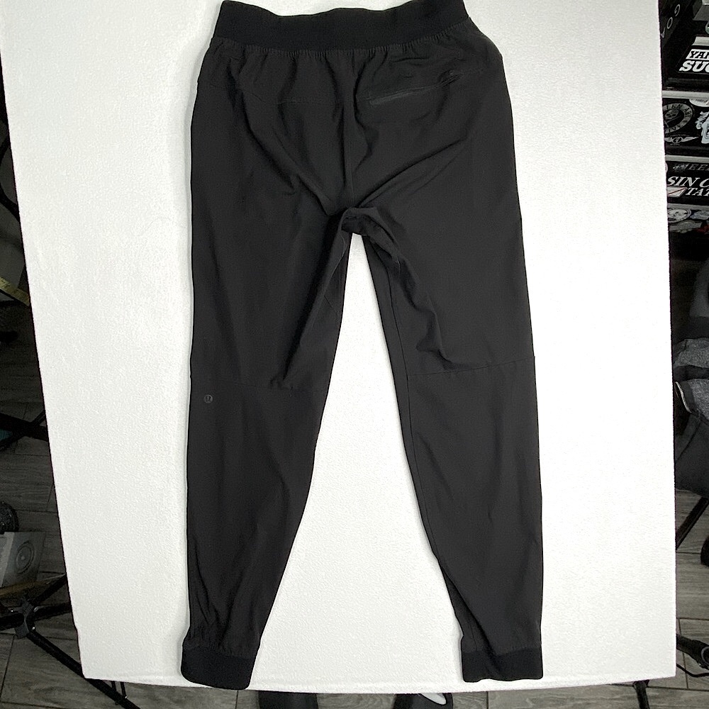 Lululemon Men’s ABC Jogger 30" Black Size (S) **Pinhole Size Flaw Pictured** - Picture 3 of 12
